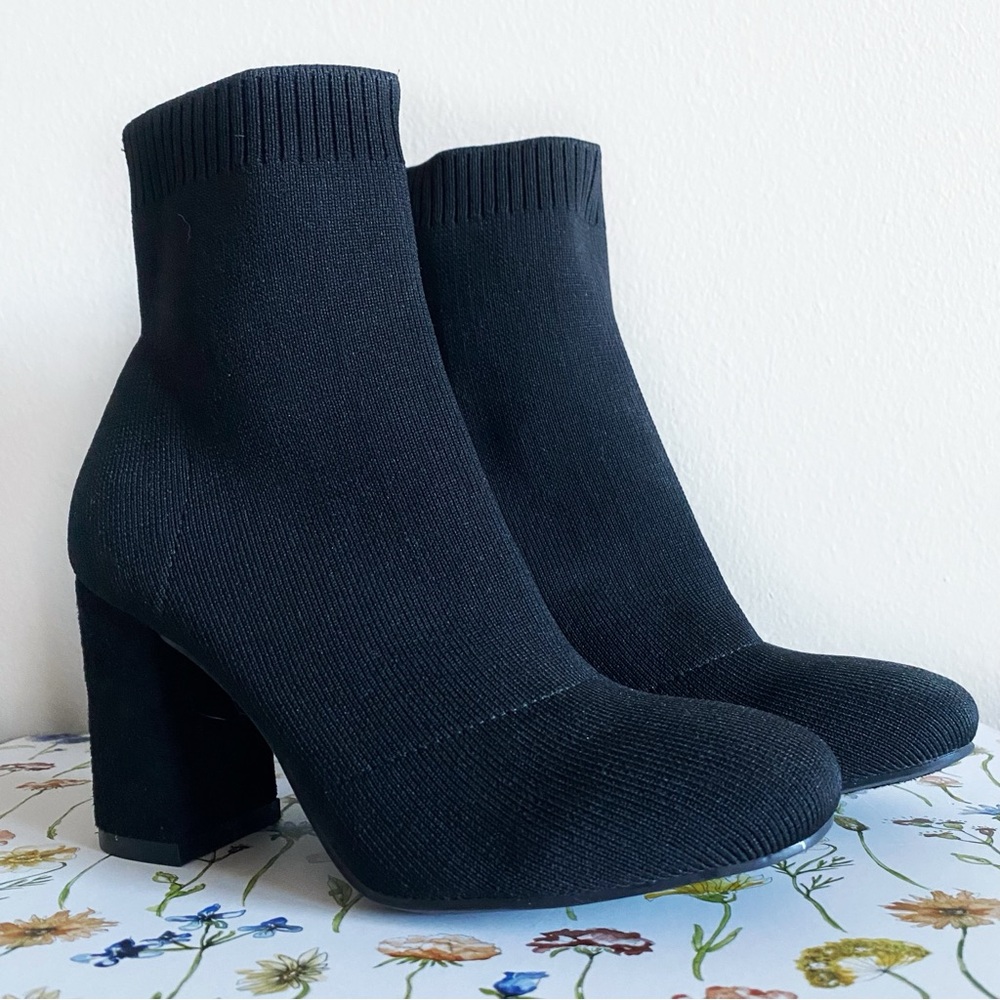 Mia Erika Black Fabric Pull On Rounded Toe Sock Ankle Boot | US 5 | EU 36